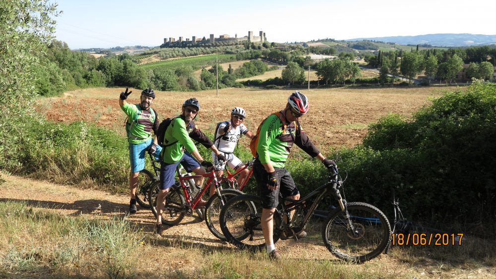 Advanced San Gimignano mountain bike tour
